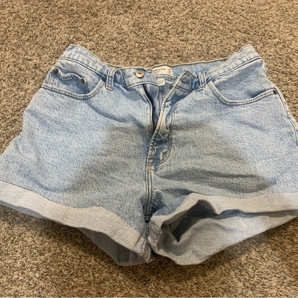 Abercrombie & Fitch Light Wash Jean Shorts - “The Mom Short” High Rise
